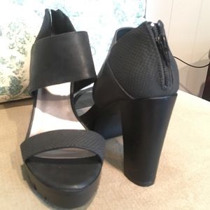 Nine West Platform Sandal